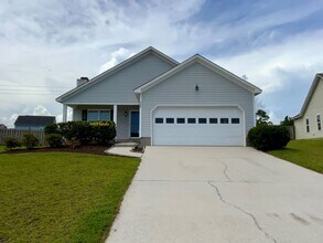 Building Photo - Beautiful 3 bedroom, 2 bath unfurnished home in Neighborhoods of Holly Ridge