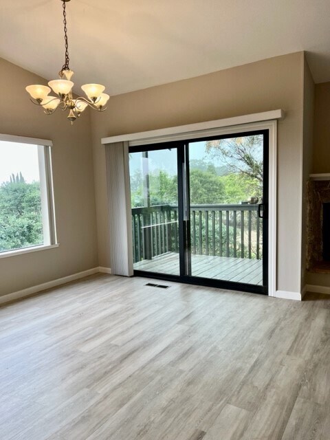 Building Photo - 1632 Ashwood Dr
