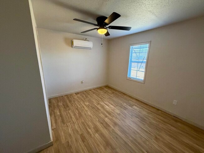 Building Photo - 335 Texas Ave