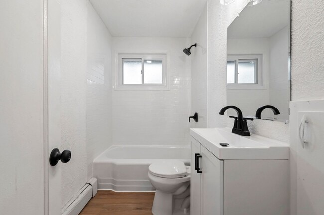 Building Photo - Gorgeous 3 bedroom home in Penn Hills avai...