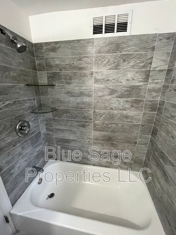 Building Photo - 25 Windsor Ln