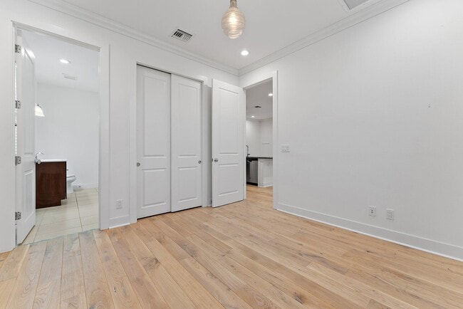 Building Photo - 4084 Faraday Wy