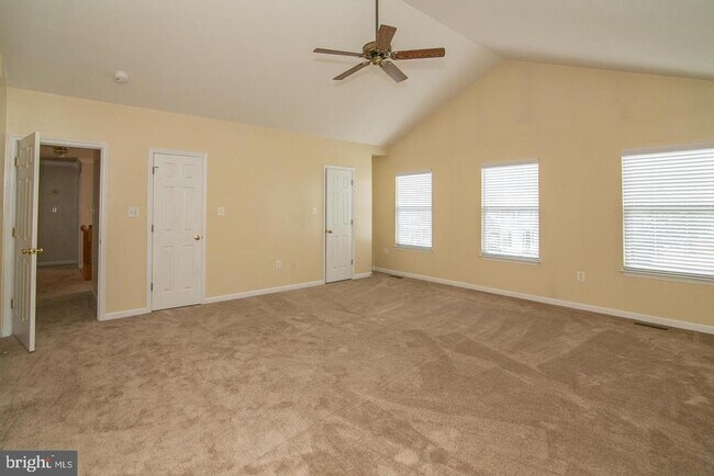 Building Photo - 3018 Desert Palm Ct