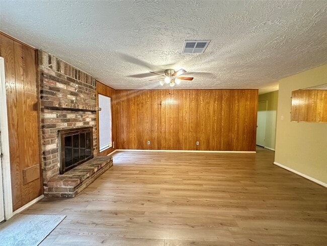 Building Photo - 1937 Arcadia Dr