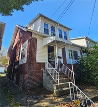 Building Photo - 1127 Highland St