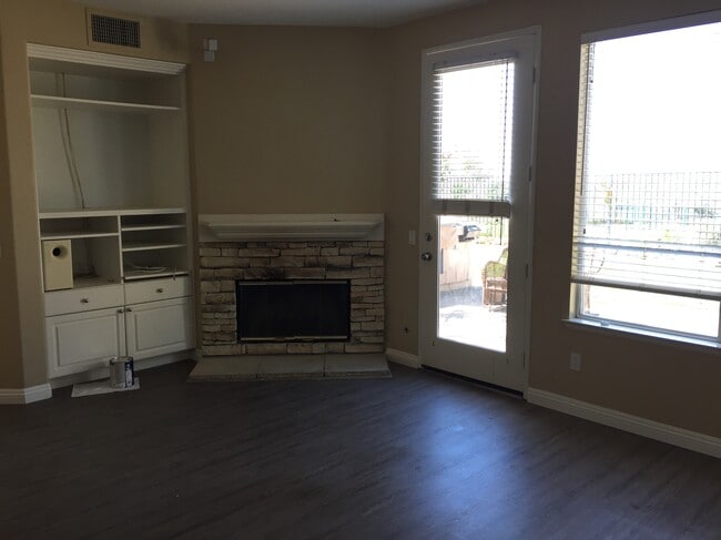 Building Photo - 1520 Sapphire Dr