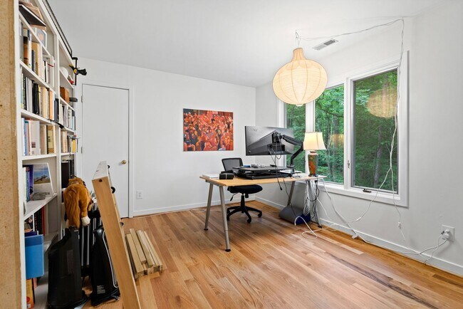 Building Photo - Price improvement - Gorgeous Home in Ironwoods Neighborhood Chapel Hill!!