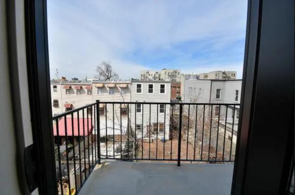 Building Photo - 2 bedroom in BRONX NY 10459