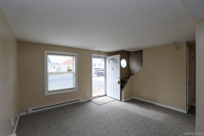Building Photo - 120 Hinsdale St