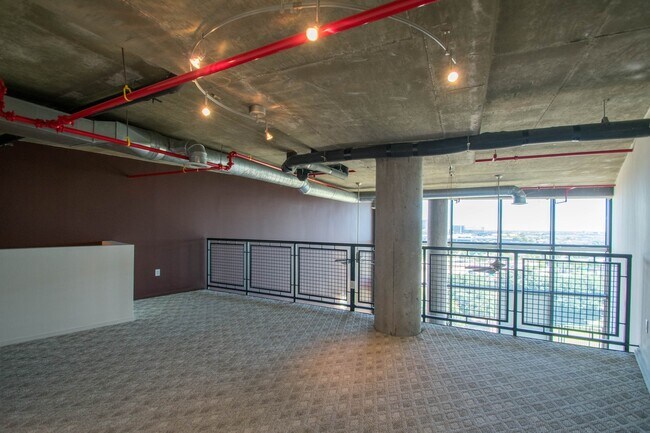 Building Photo - 2 Bed 2 Bath Modern Condo in Uptown Dallas!