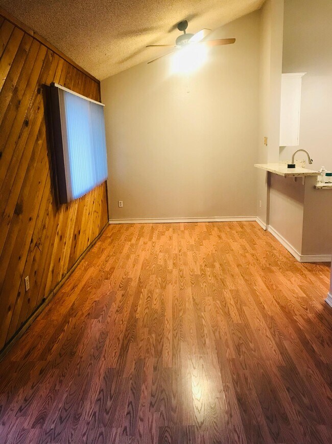 Building Photo - 15313 Santa Gertrudes Ave