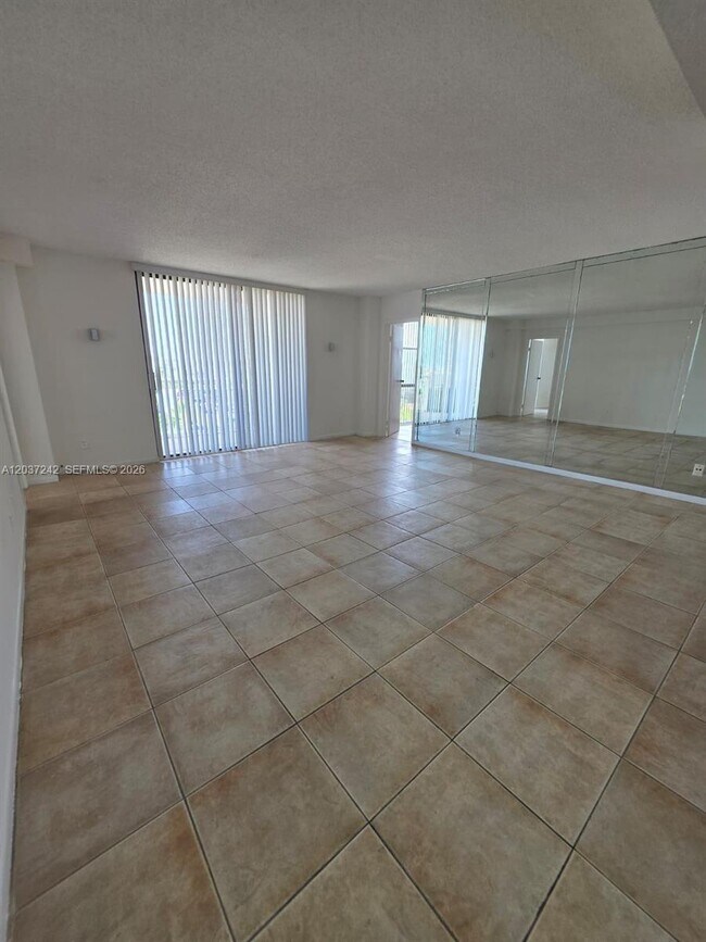 Building Photo - 13499 Biscayne Blvd