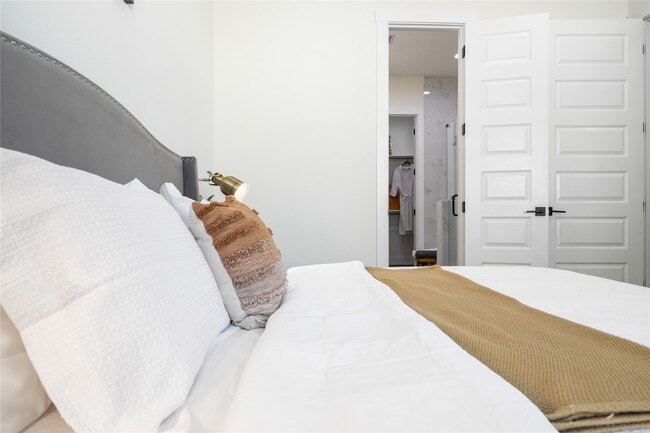 Building Photo - 4802 Angleton St