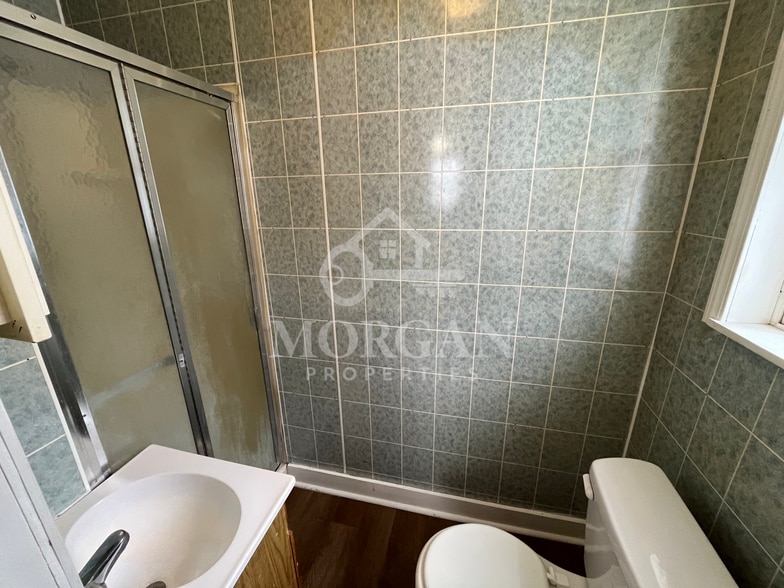 Building Photo - 2210 Walnut St