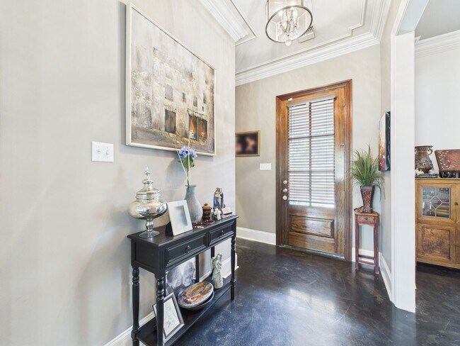 Building Photo - Nestled in the desirable Quail Hollow Subdivision