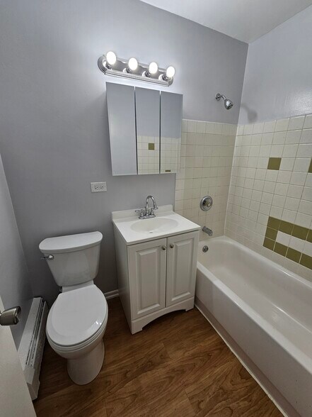 Building Photo - 4613 N Beacon St