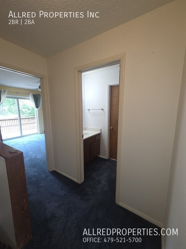Building Photo - 2588 E Sweetbriar Dr