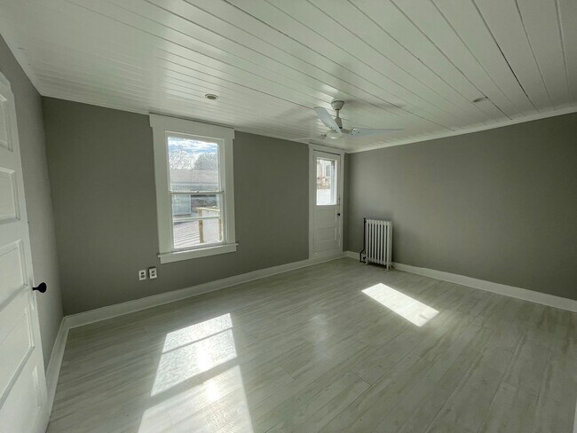 Building Photo - Small pets are welcome with an additional ...