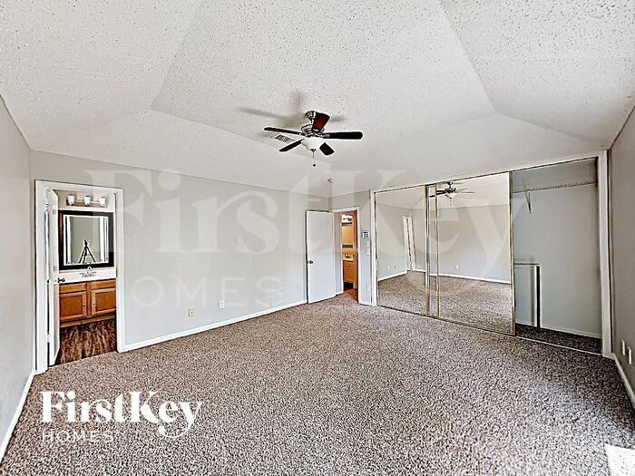Building Photo - 18115 Brooknoll Dr