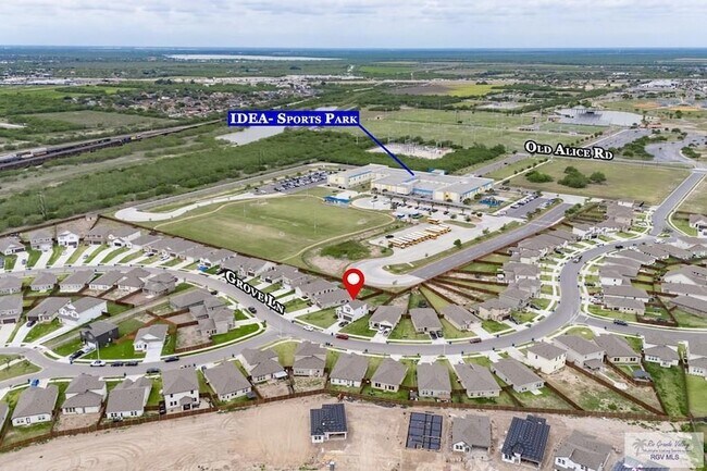Building Photo - 2168 Grove Ln