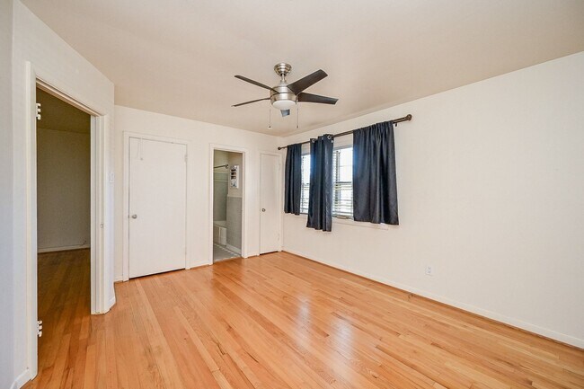 Building Photo - 2821 Eastgrove Ln