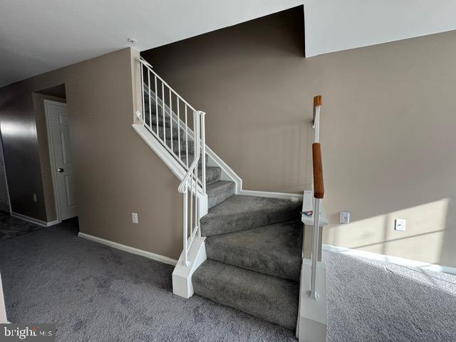 Building Photo - 2459 Wentworth Dr