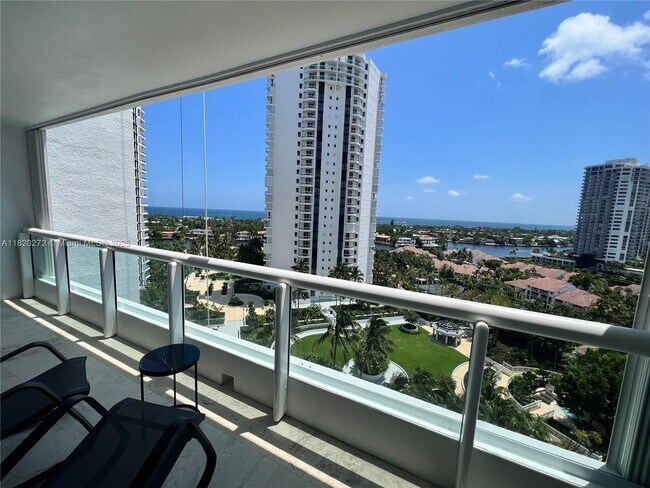 Building Photo - 21055 Yacht Club Dr