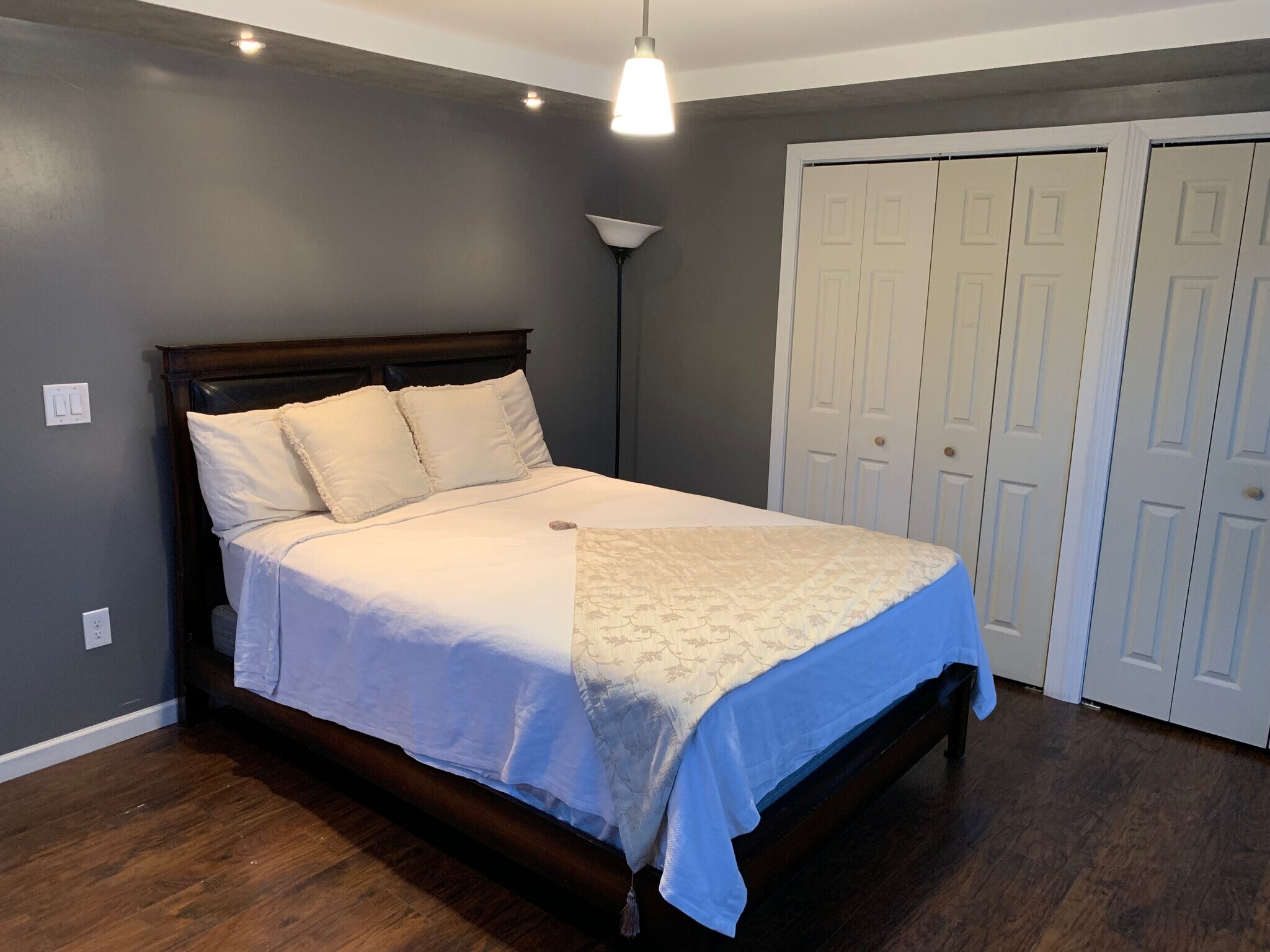 Building Photo - 42 Mechanic St