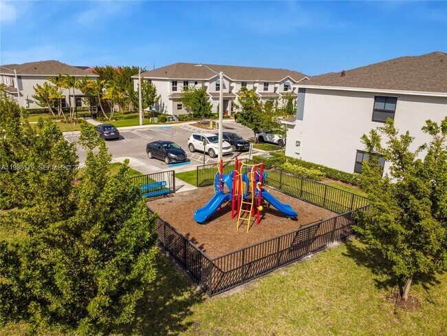 Building Photo - 149 NE 3rd St