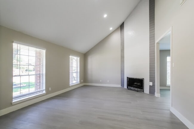 Building Photo - 6026 Egypt Dr