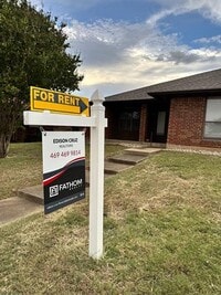 Building Photo - 1638 Brown Trail