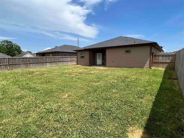 Building Photo - 2865 Amber Ave