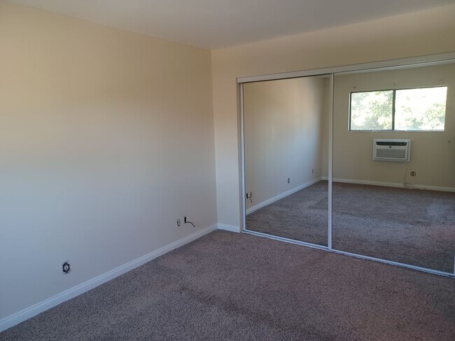 Building Photo - 1920 Peyton Ave