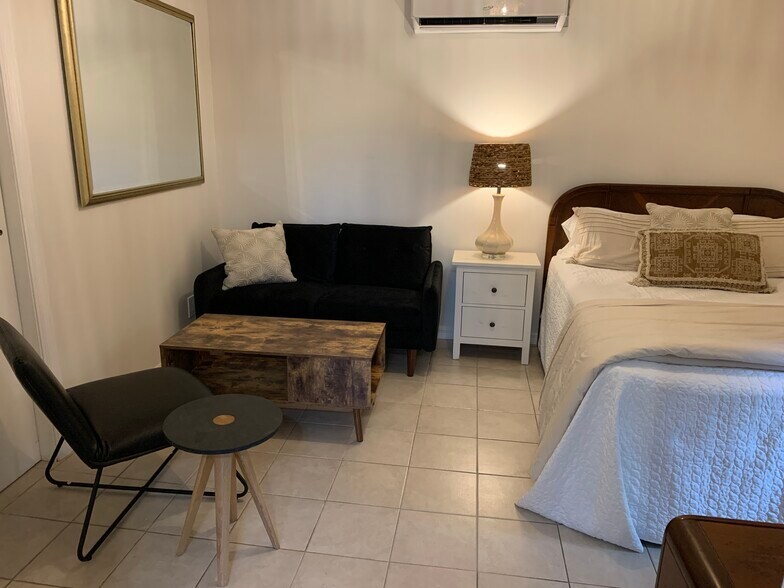 Building Photo - 1144 NW 7th Ave