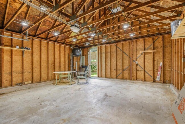 Building Photo - 16806 Doverwood Way