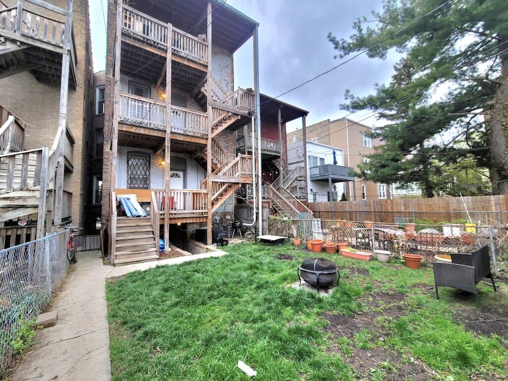 Building Photo - 1121 N Winchester Ave