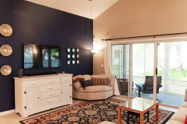 Building Photo - 2009 Paradise Oaks Ct