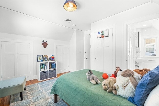 Building Photo - 23 Jefferson Rd