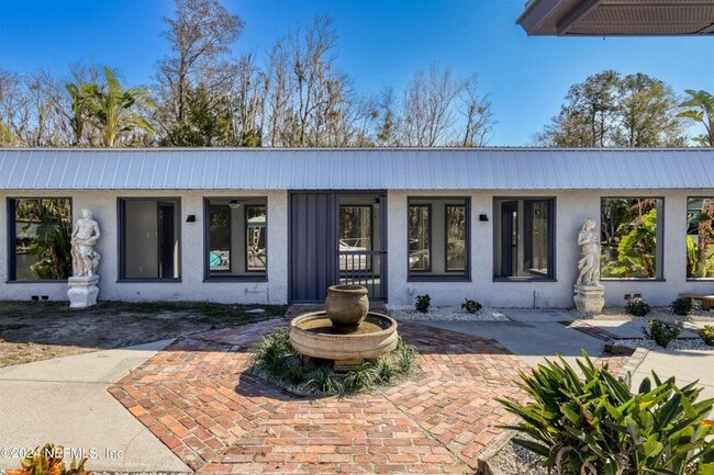 Building Photo - 147 Park Dr