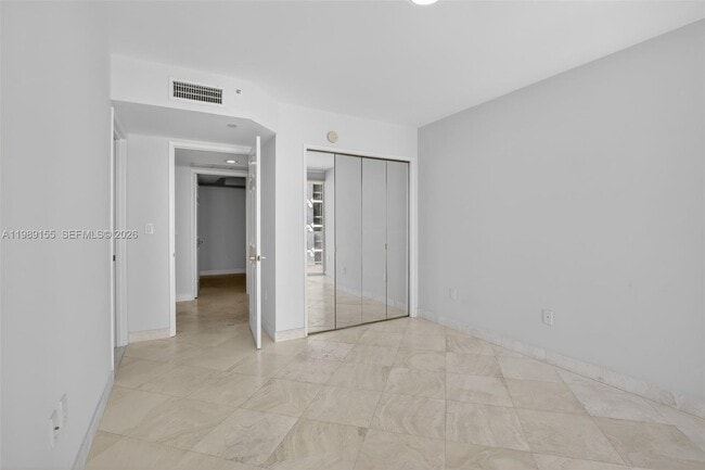 Building Photo - 18671 Collins Ave