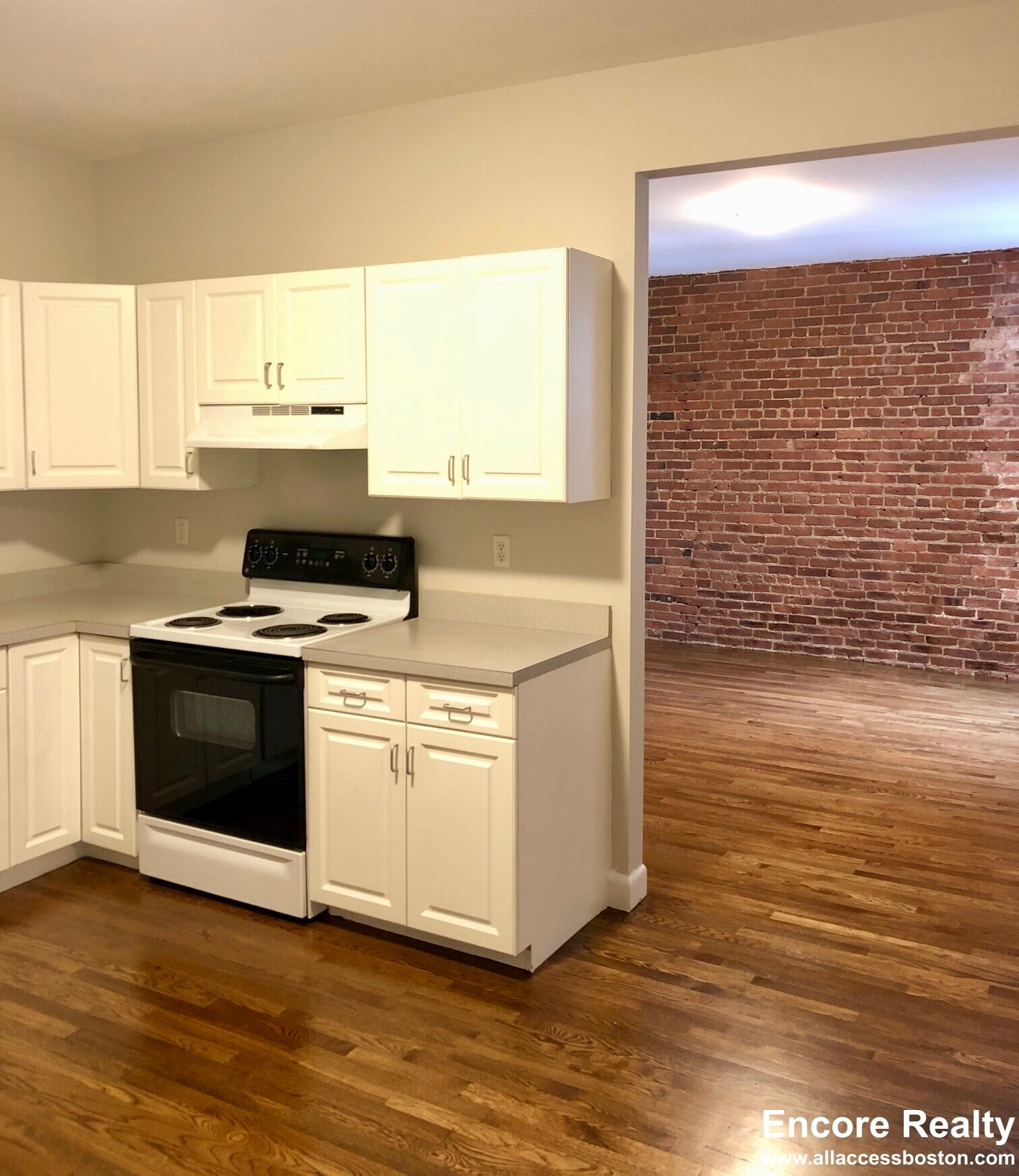 Building Photo - 15 Stearns Rd