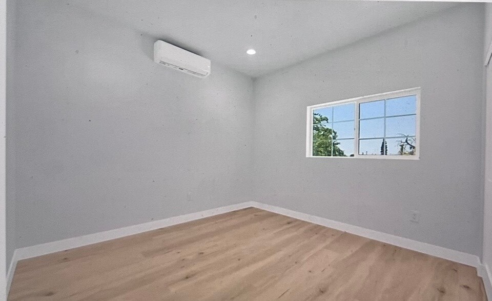 Building Photo - 114 N Cornell Ave
