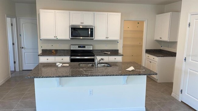 Building Photo - 1280 Cascades Ave