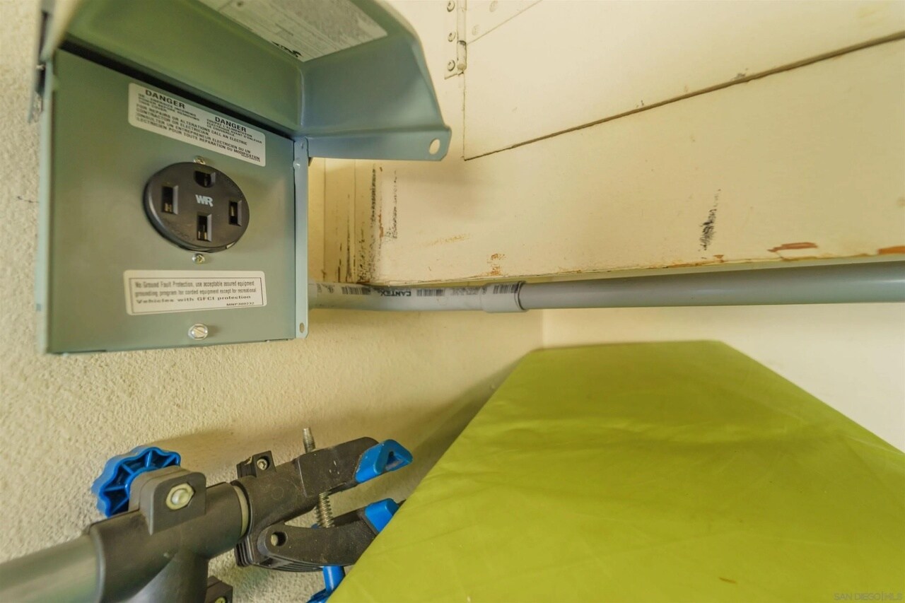 Building Photo - 7915 Camino Kiosco