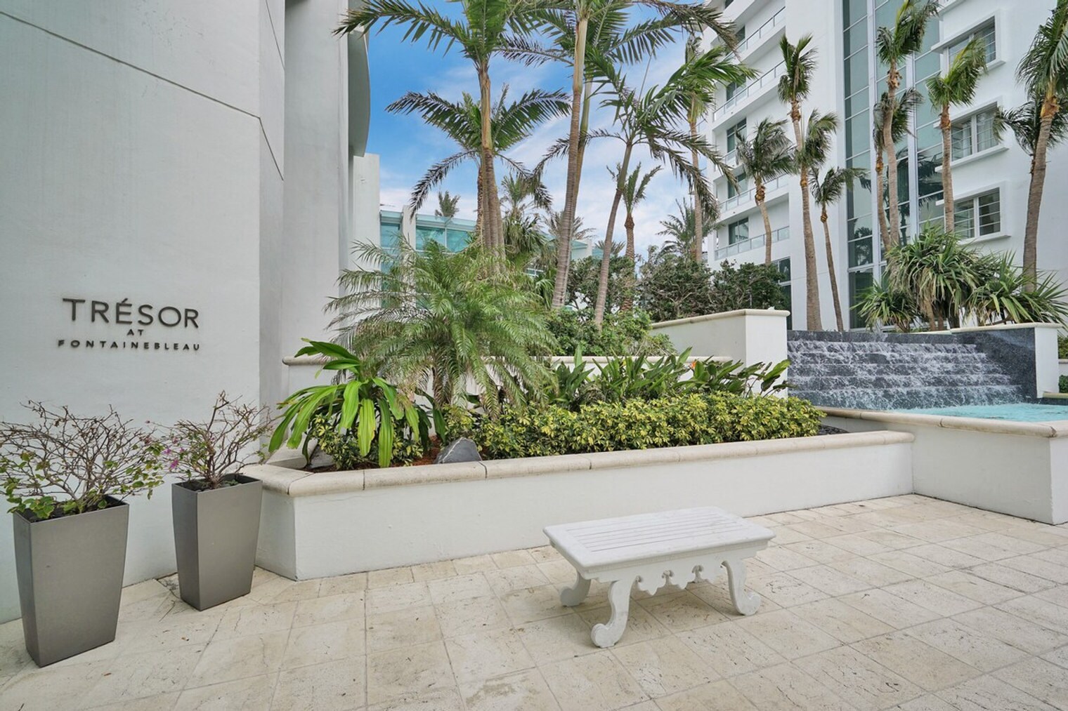 Building Photo - 4441 Collins Ave