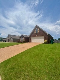 Building Photo - Make it a summer to remember