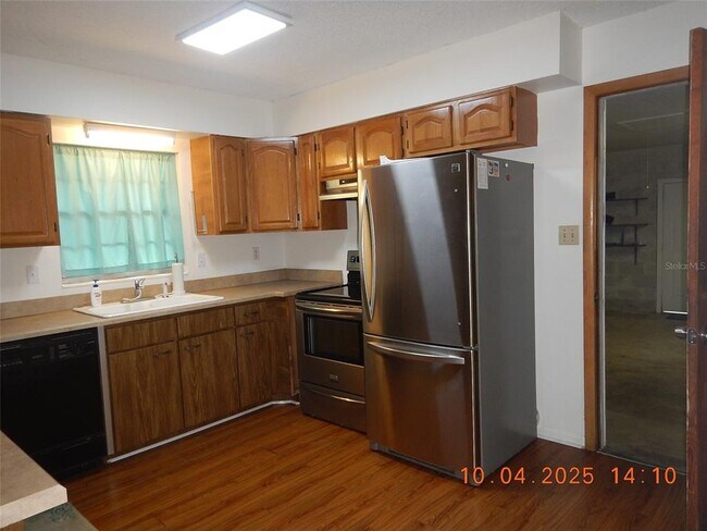 Building Photo - 3461 NW 35th Pl