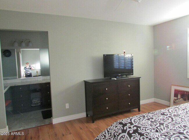 Building Photo - 9438 E Michigan Ave