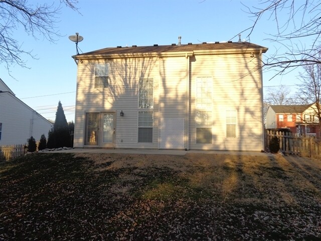 Building Photo - 1536 Cardinal Ln