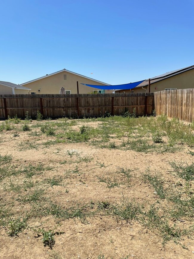 Building Photo - Beautiful New Home – Ready for Immediate M...